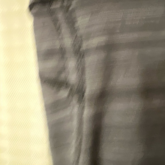 Lululemon  Atlético size 10 Fast Free Crop II Salt Alpine Gray  Black F - Picture 6 of 13